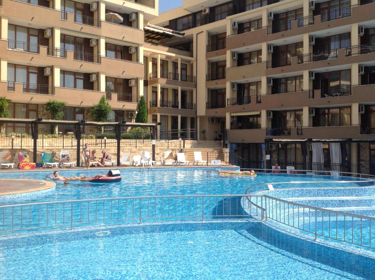 Luxor Apartments Поморие Екстериор снимка