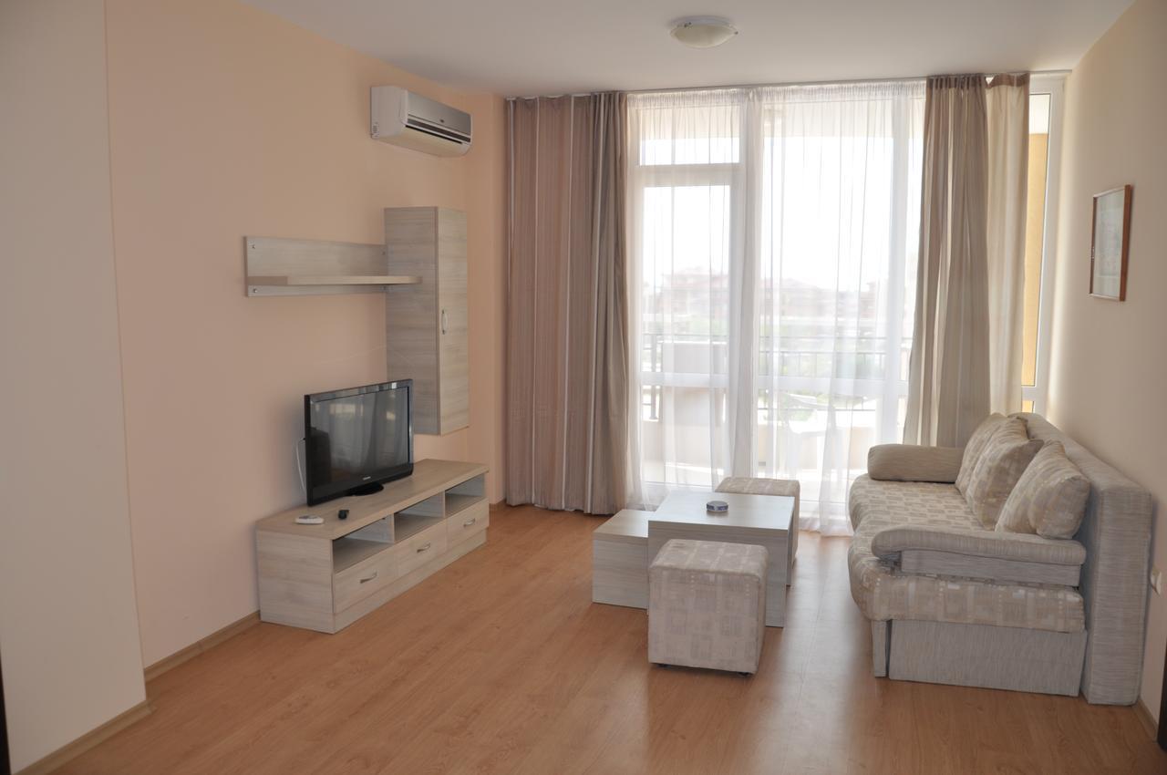 Luxor Apartments Поморие Екстериор снимка