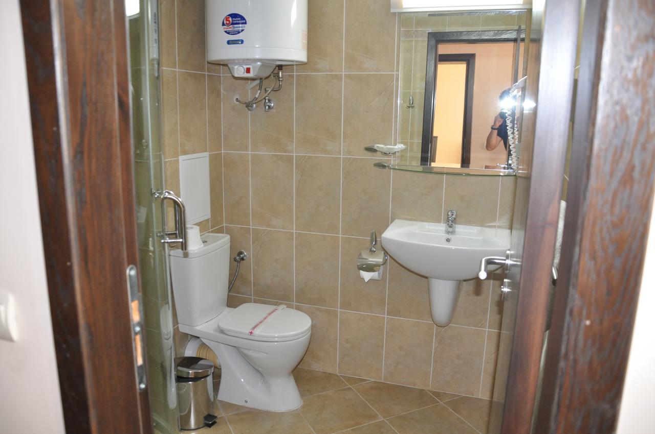 Luxor Apartments Поморие Екстериор снимка