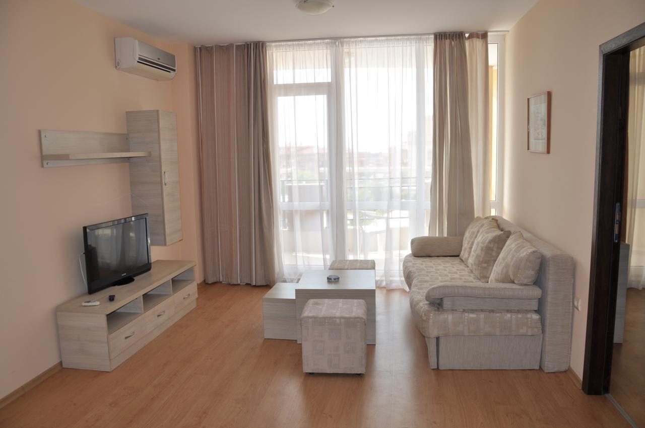 Luxor Apartments Поморие Екстериор снимка
